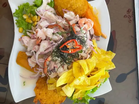Ceviche mixto